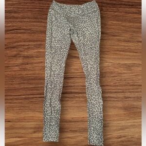 Kira Grace Gray Leopard Print Leggings Sz S